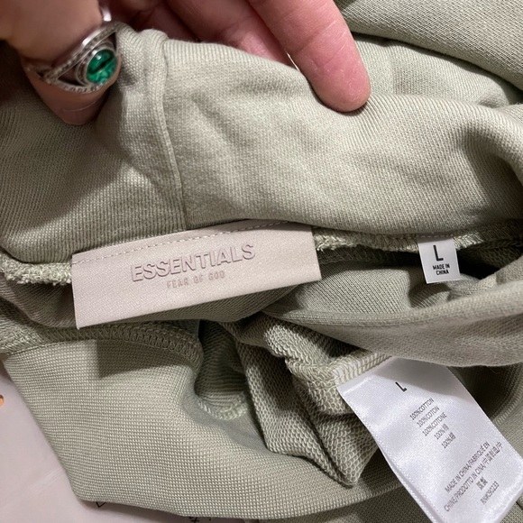 NWT Women’s Medium Fear Of God Essentials French Terry 3/4 Sleeve Hoodie Seafoam - Picture 11 of 13